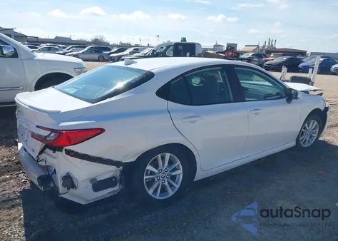 2025 Toyota Camry Le z USA, uszkodzony, nr VIN 4T1DAACK6SU052340